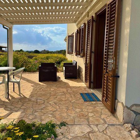 Aria Case Vacanze Favignana Bagian luar foto