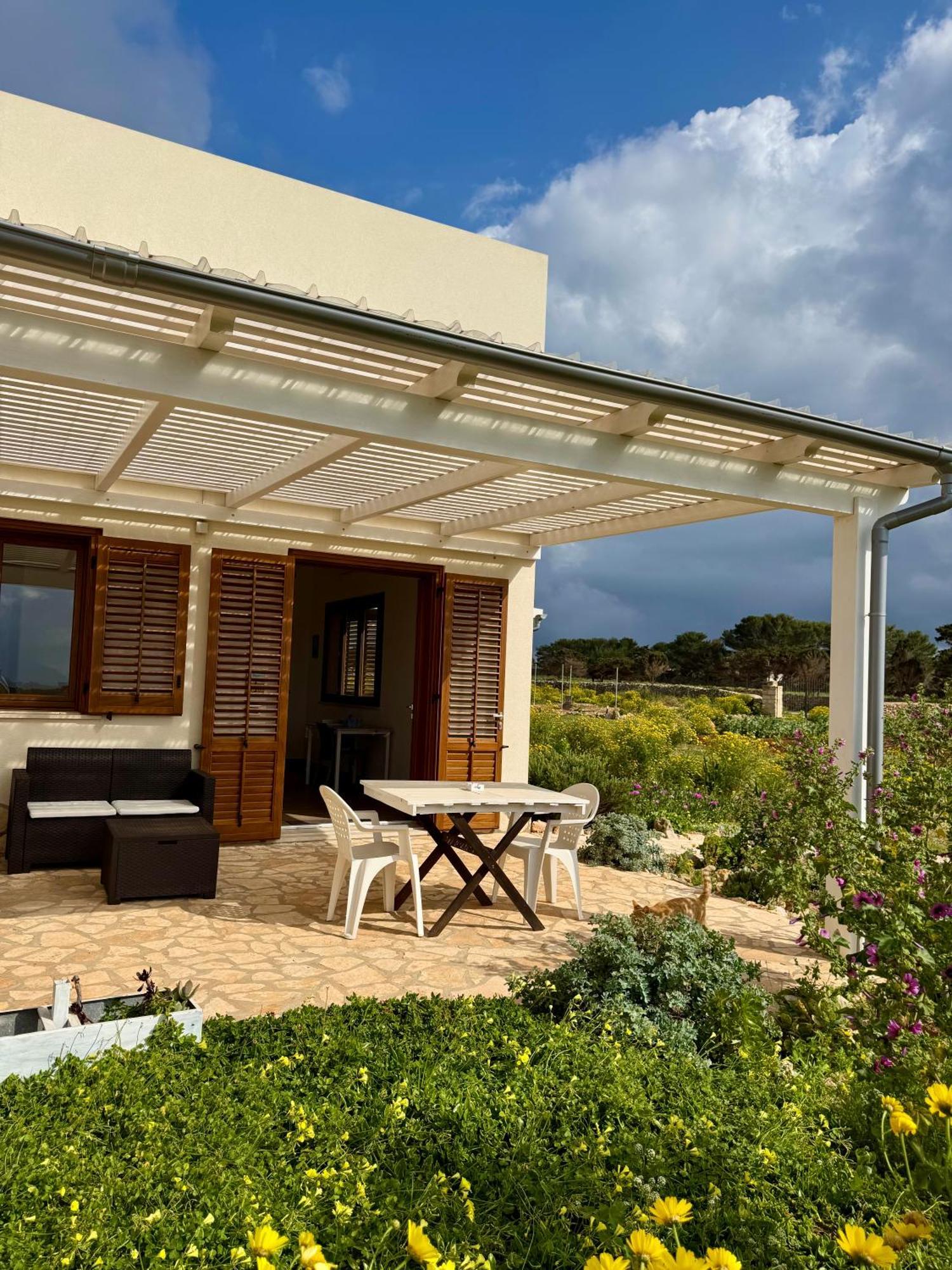Aria Case Vacanze Favignana Bagian luar foto